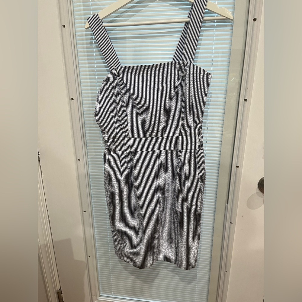 L.L. Bean Dress Blue/White Strip Size 4 Fully Lined with pockets VERY CUTE
